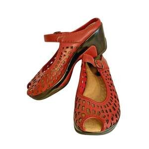Bass red slip on peep toe platform sandals 7.5M